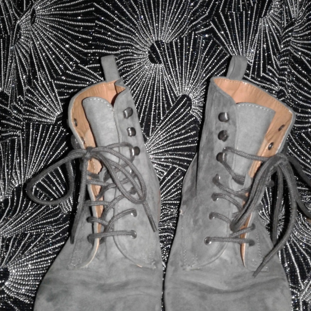 Vintage Blue Suede Shoes - Picture 2 of 2